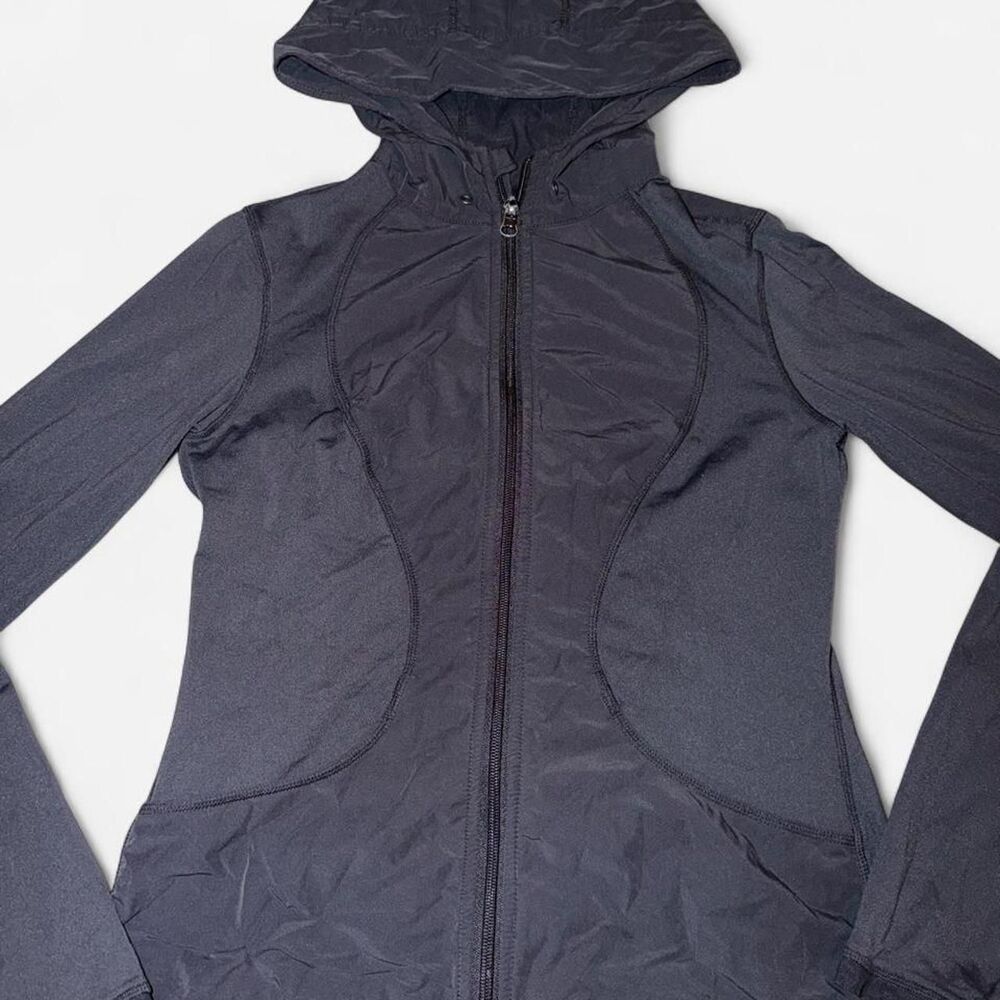 Lululemon Women's Black and Grey Jacket